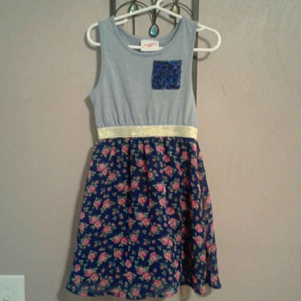 Girls dress